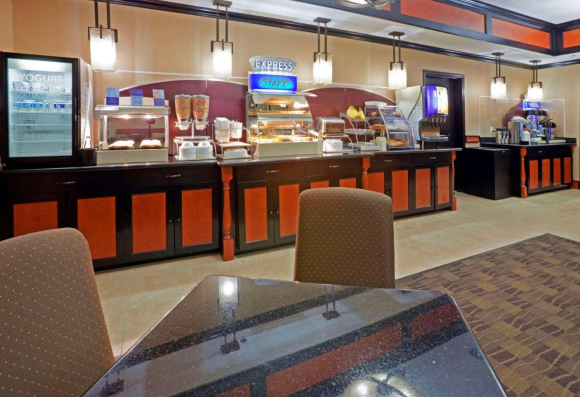 Comfort Inn & Suites Dallas Medical-Market Center Zewnętrze zdjęcie