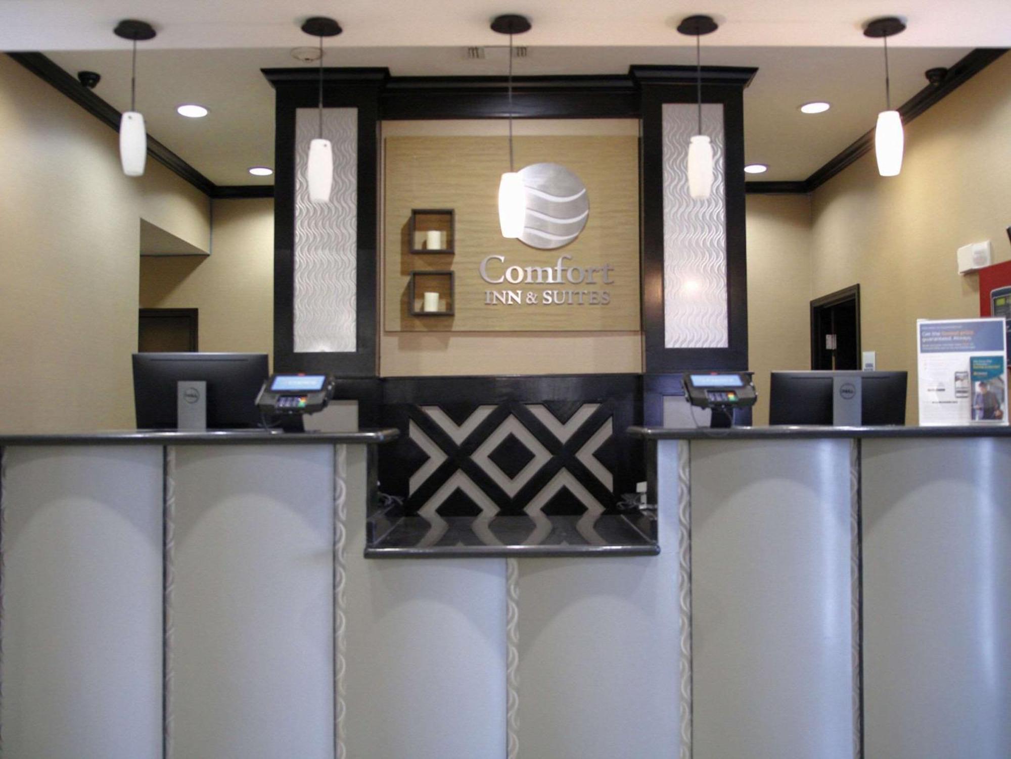 Comfort Inn & Suites Dallas Medical-Market Center Zewnętrze zdjęcie