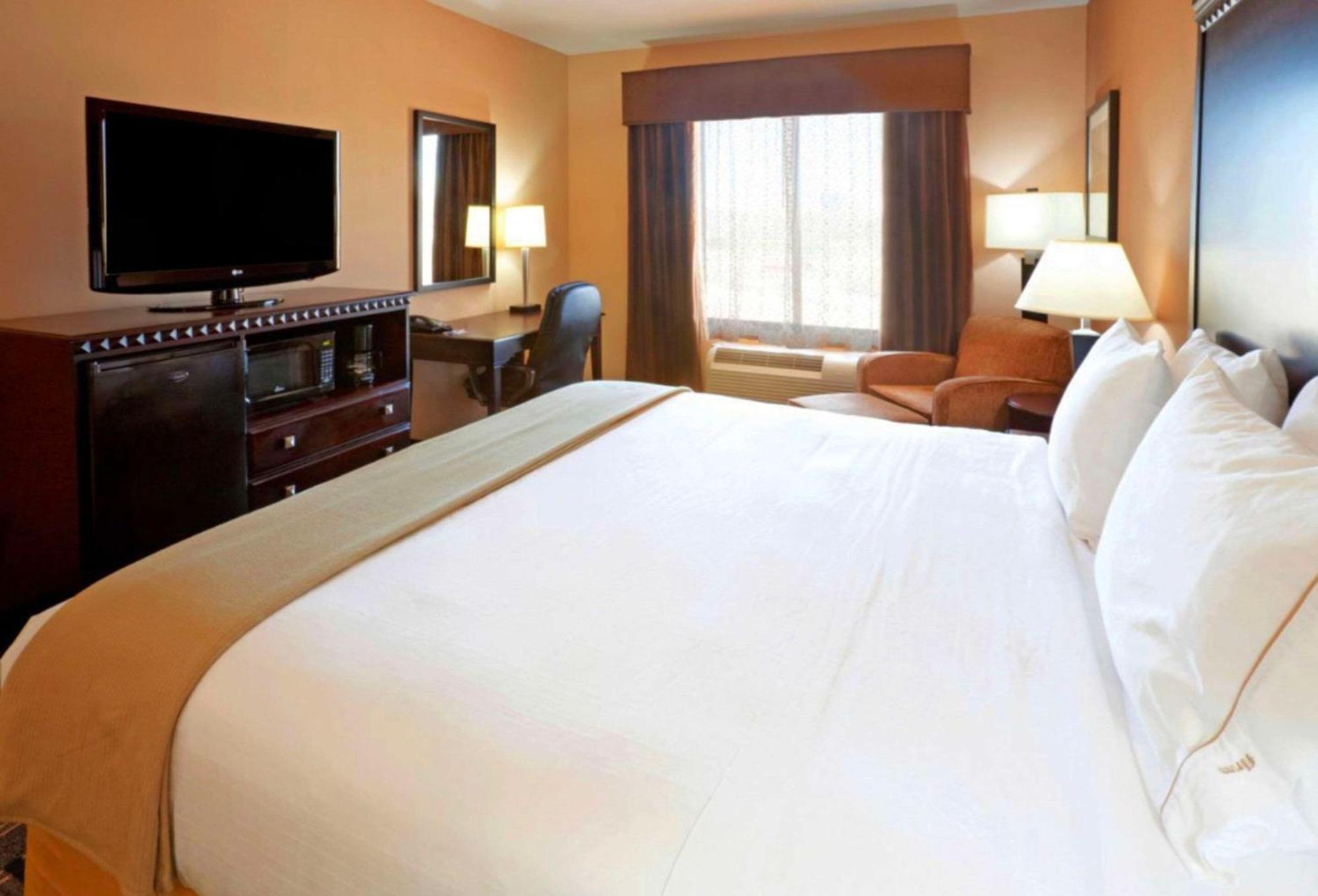 Comfort Inn & Suites Dallas Medical-Market Center Zewnętrze zdjęcie